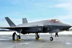 Chiến đấu cơ F-35 của Lực lượng Phòng vệ trên không Nhật Bản tại căn cứ không quân Misawa ở tỉnh Aomori tháng 1/2018. (Ảnh: Kyodo/TTXVN)