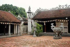 [Video] Vẻ đẹp cổ kính thâm nghiêm hiếm có tại chùa Bà Đanh