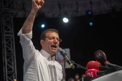 Ông Ekrem Imamoglu, người giành chiến thắng trong cuộc bầu cử Thị trưởng Istanbul hồi tháng 3, phát biểu trước những người ủng hộ tại Istanbul, ngày 6/5/2019. (Ảnh: AFP/TTXVN)