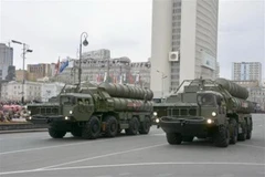 Hệ thống phòng thủ tên lửa S-400 của Nga. (Ảnh: Kyodo/TTXVN)