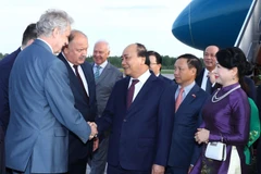 [Photo] Thủ tướng Nguyễn Xuân Phúc và Phu nhân đến Saint Petersburg