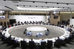 Toàn cảnh Phiên thứ nhất về Kinh tế toàn cầu, Thương mại và Đầu tư. (Ảnh: Thống Nhất/TTXVN)