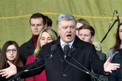 Tổng thống Ukraine Petro Poroshenko phát biểu tại Kiev ngày 17/3/2019. (Ảnh: AFP/TTXVN)