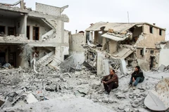 Cảnh đổ nát ở thị trấn Douma, phía Đông Ghouta, Syria. (Nguồn: AFP)