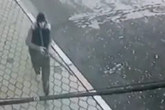 Khoảnh khắc kẻ khủng bố xả súng tại nhà thờ Thiên Chúa giáo ở Nga