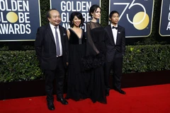 Angelina Jolie và cậu con trai Pax Thien Jolie-Pitt. (Nguồn: The New York Times)