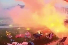 Buổi cắm trại xem đốt pháo hoa trở thành thảm họa