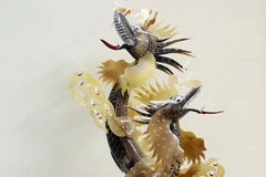 [Photo] Ngỡ ngàng làng nghề Thụy Ứng đưa sừng trâu ra thế giới