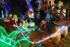 [Photo] Thanh Hóa rực rỡ trang trí chuẩn bị đón Giáng sinh