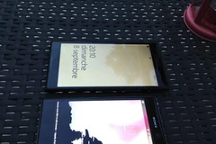 Lumia 1520 có kích thước lớn hơn so với Sony Xperia. (Nguồn: theverge.com)