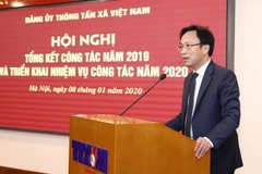 Phó Bí thư Đảng ủy Khối các cơ quan Trung ương Lại Xuân Lâm phát biểu. (Ảnh: Văn Điệp/TTXVN) 