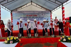 Quang cảnh lễ khởi công. (Ảnh: Nguyễn Văn Việt/TTXVN)