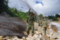 [Photo] Thủy điện Rào Trăng 3: Quyết tâm vượt khó tìm kiếm nạn nhân