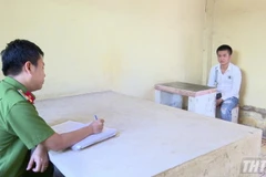 Đối tượng Huỳnh Ái Nhân tại cơ quan điều tra. (Nguồn: thtg.vn)