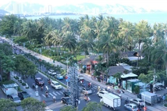 Giao thông đường bộ tại thành phố Nha Trang, tỉnh Khánh Hòa. (Ảnh: Tiên Minh/TTXVN)