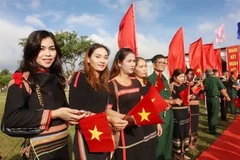 Nhân dân các dân tộc buôn Ciết, xã Ea Tiêu, huyện Cư Kuin, tỉnh Đắk Lắk rạng rỡ trong Ngày hội đại đoàn kết toàn dân tộc năm 2022. (Ảnh: TTXVN phát)