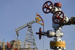 Một trạm bơm dầu ở làng Yamashi thuộc huyện Almetyevsk, Cộng hòa Tatarstan, Liên bang Nga. (Ảnh: AP/TTXVN)