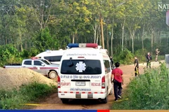 Xe cứu thương tại hiện trường vụ nổ. (Nguồn: Nation Thailand)