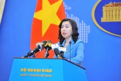Người phát ngôn Bộ Ngoại giao Lê Thị Thu Hằng trả lời câu hỏi của phóng viên các cơ quan thông tấn, báo chí trong nước và quốc tế. (Ảnh: Minh Đức/TTXVN)