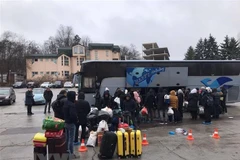 Đón công dân Việt Nam từ Ukraine sơ tán sang Romania hồi tháng 3/2022. (Ảnh: Trần Phong/TTXVN phát)