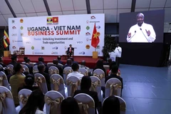 Chiều 25/11, tại Hà Nội, Tổng thống nước Cộng hòa Uganda Yoweri Kaguta Museveni dự và phát biểu tại Diễn đàn doanh nghiệp Việt Nam-Uganda. (Ảnh: An Đăng/TTXVN)