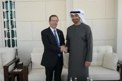 Tổng thống Israel Isaac Herzog (trái) và Tổng thống UAE Sheikh Mohammed bin Zayed Al Nahyan. (Ảnh: TTXVN phát)