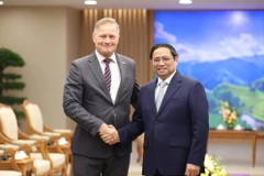 Thủ tướng Phạm Minh Chính tiếp Đại sứ Đan Mạch tại Việt Nam Nicolai Prytz. (Ảnh: Dương Giang/TTXVN)