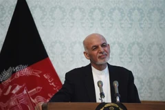 Tổng thống Afghanistan Ashraf Ghani phát biểu trong cuộc họp báo tại Kabul. (Ảnh: AFP/ TTXVN)