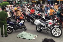 Kiên Giang thông tin về vụ bao tải chứa thai nhi rơi trên đường