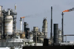 Một cơ sở lọc dầu tại Texas của Mỹ. (Ảnh: AFP/TTXVN)