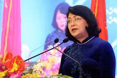 Phó Chủ tịch nước Đặng Thị Ngọc Thịnh phát biểu tại buổi lễ. (Ảnh: Đinh Văn Nhiều/TTXVN)