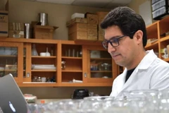 Nhà nghiên cứu Mehrdad Sardar Abadi tại Trường Địa chất và Năng lượng Mewbourne thuộc Đại học Oklahoma. (Nguồn: phys.org)