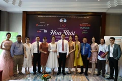 Ban Tổ chức với các đại biểu chụp ảnh chung. (Ảnh: Văn Điệp/TTXVN)