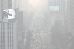 Bụi mịn bao phủ thủ đô Seoul của Hàn Quốc. (Ảnh: Yonhap/TTXVN)