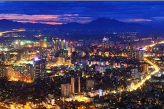 Hà Nội đổi mới và phát triển: 60 năm qua ảnh nghệ thuật 