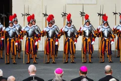 Hình ảnh đặc biệt về đội vệ binh Thụy Sĩ bảo vệ Giáo hoàng