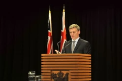 Thủ tướng New Zealand Bill English phát biểu trong cuộc họp báo ở Wellington ngày 24/1. (Nguồn: THX/TTXVN)