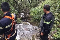 Đưa thi thể du khách Anh ra khỏi Vườn QG Hoàng Liên bằng cáp treo