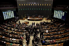 Toàn cảnh một phiên họp Quốc hội Brazil tại thủ đô Brasilia. (Ảnh: AFP/TTXVN)