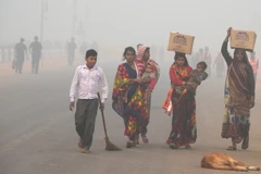 Khói bụi ô nhiễm bao phủ New Delhi, Ấn Độ ngày 9/11. (Ảnh: AFP/TTXVN)