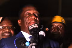 Cựu Phó Tổng thống Zimbabwe Emmerson Mnangagwa. (Ảnh: THX/TTXVN)