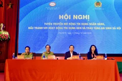 Các đại biểu chủ trì tại hội nghị. (Ảnh: CTV/Vietnam+)