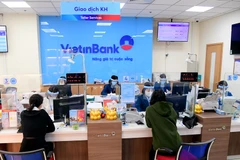 Giao dịch tại VietinBank. (Ảnh: CTV/Vietnam+)