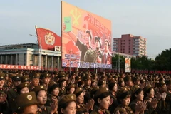 Binh sỹTriều Tiên tham dự lễ míttinh tại Quảng trường Kim Nhật Thành ở thủ đô Bình Nhưỡng ngày 9/9. (Nguồn: AFP/TTXVN)