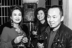 Vợ chồng Quốc Trung - Thanh Lan đến dự lễ khai trương phòng trà của Thanh Lam.