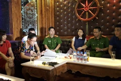 Hà Nội tạm dừng cấp phép karaoke và vũ trường