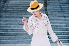 White-on-white cũng là công thức phối đồ được Yến Nhi trưng dụng trong tuần vừa qua.