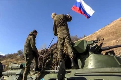 Binh sỹ thuộc lực lượng gìn giữ hòa bình Nga tới Martuni, Armenia, ngày 13/11/2020. (Ảnh: AFP/TTXVN)
