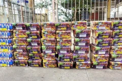 Pháo nổ bị thu giữ. (Ảnh: TTXVN phát)