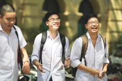 Đề thi văn: Hào hứng với biển đảo nhưng bất ngờ vì “Hồn Trương Ba”